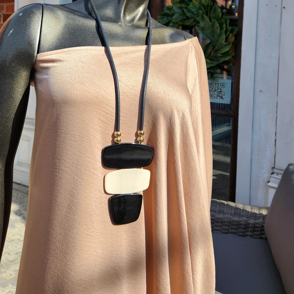 Zebra print Statement Necklace - Reversible😍 - Picture 11 of 16